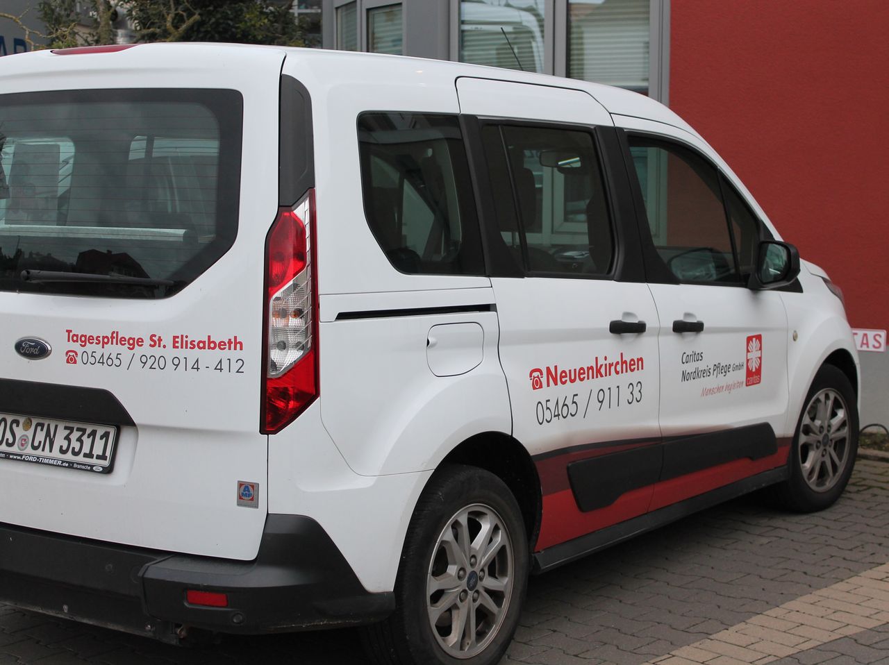 Bulli vom Fahrdienst Neuenkirchen zur Tagespflege